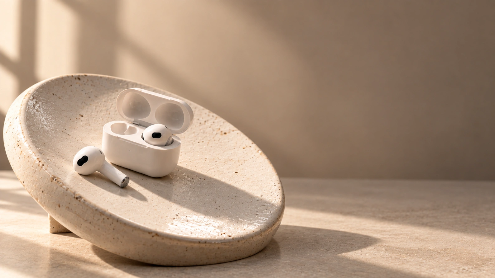 Ceramic-Disc Earbuds Gallery Ad